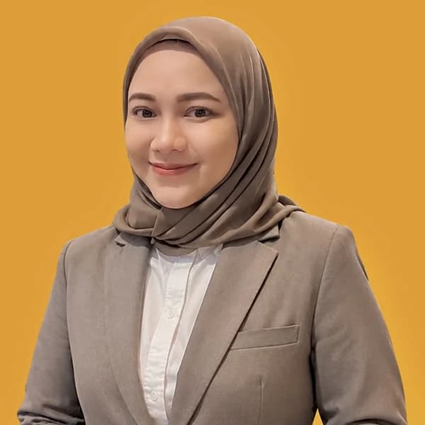 Portrait of Yuli, Customer Support & Client Success at HMD Publishing